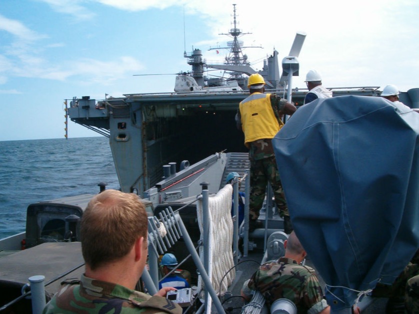 CJTFX 2004 USS Austin landingsoperatie